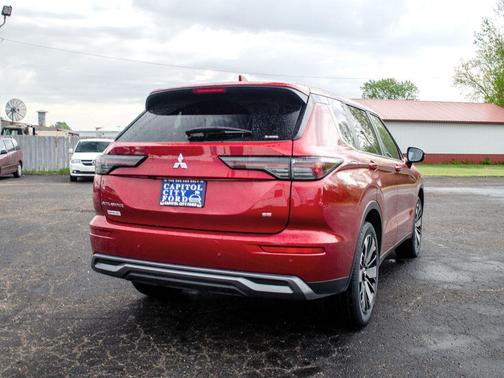 2025 Mitsubishi Outlander
