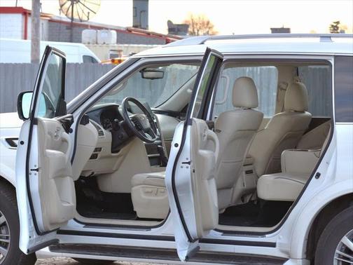 2023 INFINITI QX80 Luxe