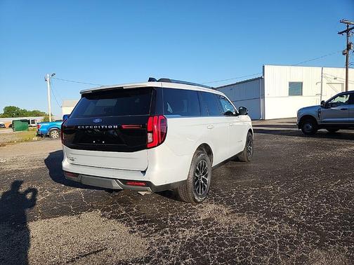 Silver Metallic 2025 Ford Expedition Platinum