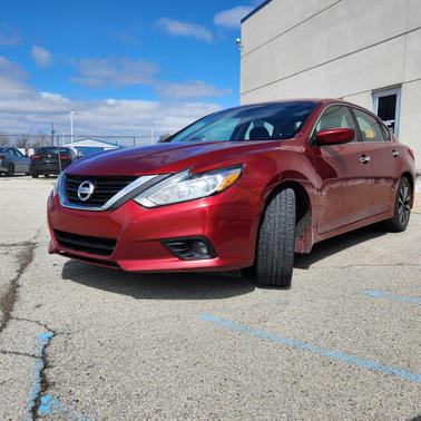 Cayenne Red 2016 Nissan Altima 2.5 SV