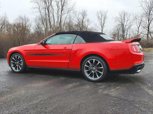 2011 Ford Mustang GT Premium