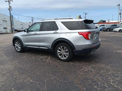 Silver Metallic 2023 Ford Explorer Limited