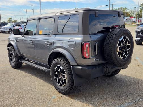 Gray 2022 Ford Bronco Outer Banks