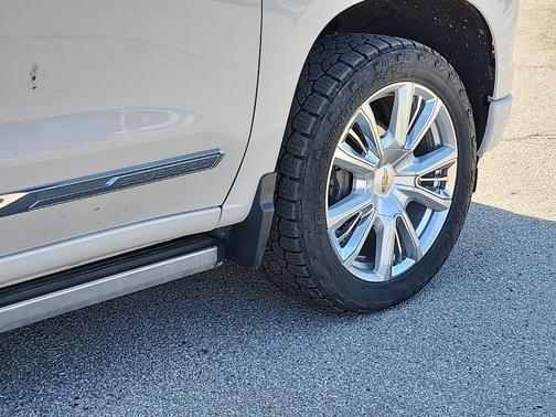 Iridescent Pearl Tricoat 2023 Chevrolet Silverado 1500 High Country