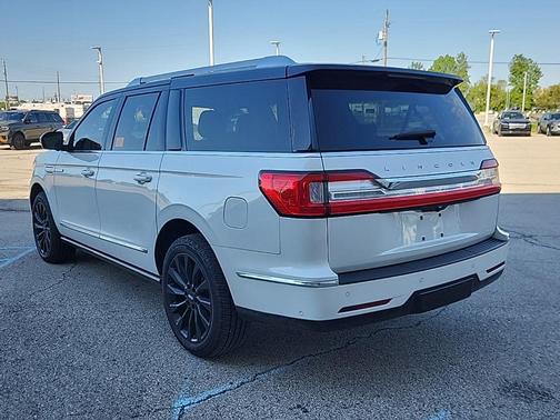 Pristine White 2021 Lincoln Navigator Reserve