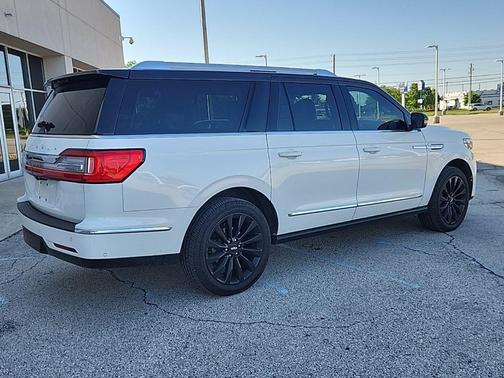 Pristine White 2021 Lincoln Navigator Reserve