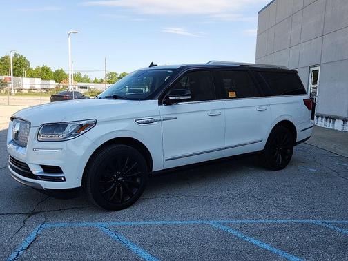 Pristine White 2021 Lincoln Navigator Reserve