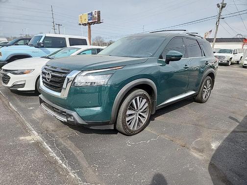 2022 Nissan Pathfinder Platinum 4WD