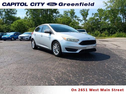 Ingot Silver 2015 Ford Focus SE