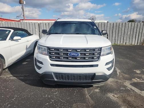2017 Ford Explorer Base
