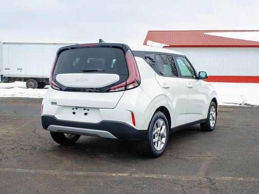 2024 Kia Soul LX