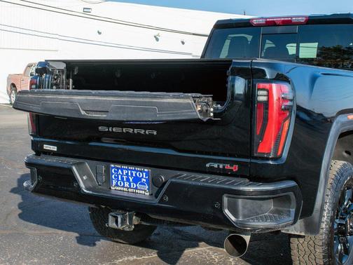 2024 GMC Sierra 2500 AT4