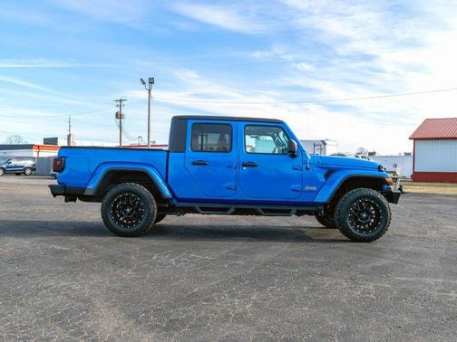 2022 Jeep Gladiator Overland