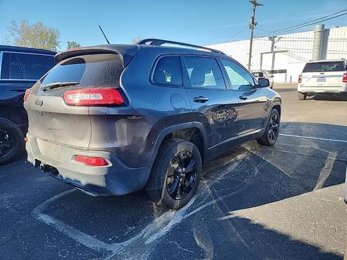 2016 Jeep Cherokee Altitude