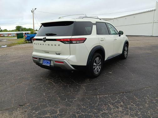 Pearl White Tricoat 2023 Nissan Pathfinder SL 4WD