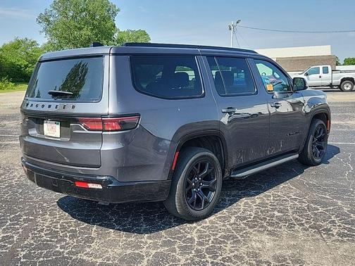 Baltic Gray Metallic Clearcoat 2024 Jeep Wagoneer Series II Carbide