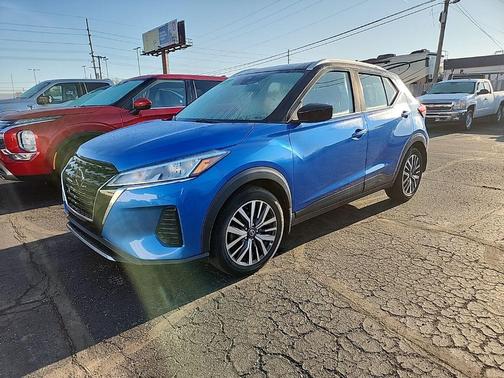 Electric Blue/Super Black 2021 Nissan Kicks SV
