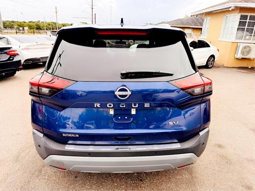 2022 Nissan Rogue SV
