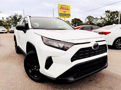 2021 Toyota RAV4 LE