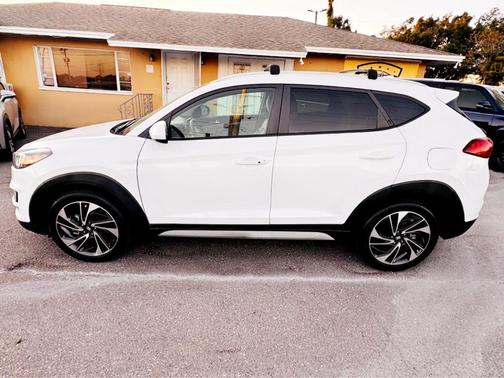 2021 Hyundai TUCSON Sport