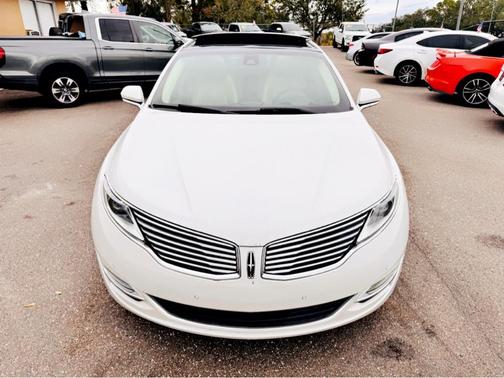 2014 Lincoln MKZ Hybrid Base