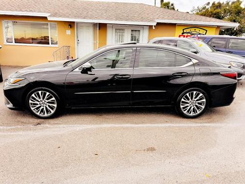 2019 Lexus ES 350 Base