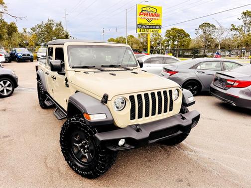 2020 Jeep Gladiator Sport