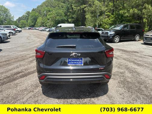 Mosaic Black Metallic 2026 Chevrolet Trax 2RS