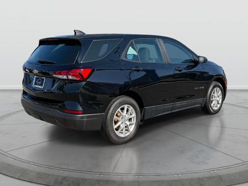 Mosaic Black Metallic 2024 Chevrolet Equinox LS
