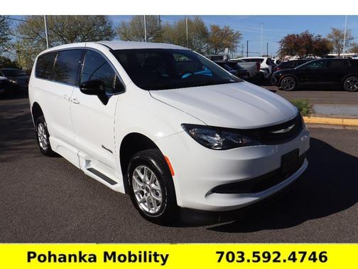 Bright White Clearcoat 2025 Chrysler Voyager LX