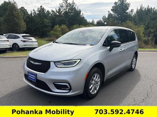 Silver Mist Clearcoat 2024 Chrysler Pacifica Touring-L