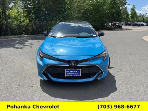 Blue Flame / Midnight Black Metallic 2022 Toyota Corolla Hatchback XSE
