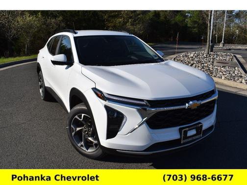 Summit White 2026 Chevrolet Trax LT