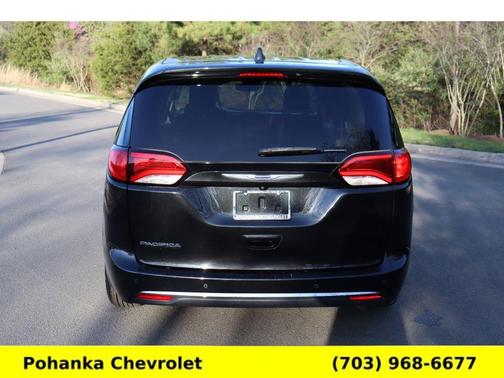 2020 Chrysler Pacifica Touring
