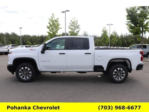 Summit White 2026 Chevrolet Silverado 2500 Custom