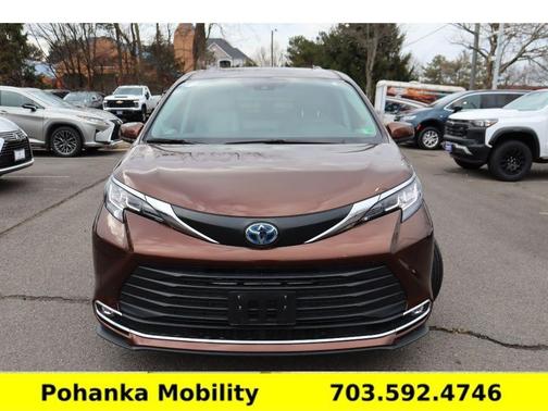 2023 Toyota Sienna XLE