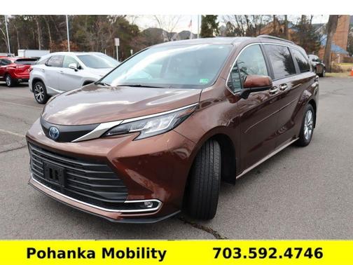 2023 Toyota Sienna XLE