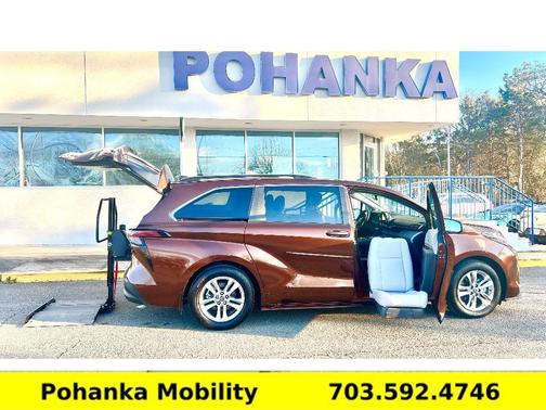 2023 Toyota Sienna XLE