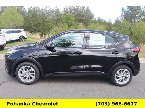 Mosaic Black Metallic 2027 Chevrolet Bolt LT