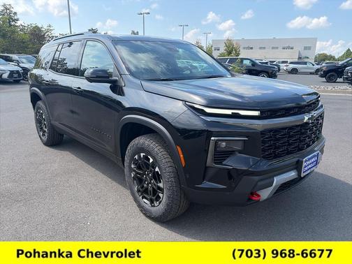 Mosaic Black Metallic 2027 Chevrolet Traverse Z71