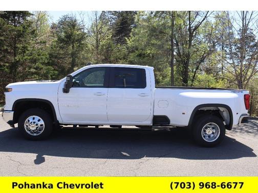 Summit White 2026 Chevrolet Silverado 3500 LT