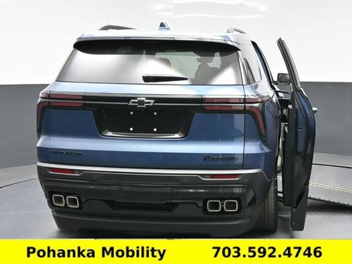 Lakeshore Blue Metallic 2026 Chevrolet Traverse LT