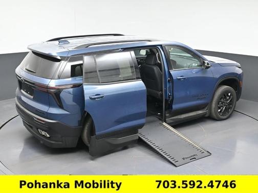 Lakeshore Blue Metallic 2026 Chevrolet Traverse LT