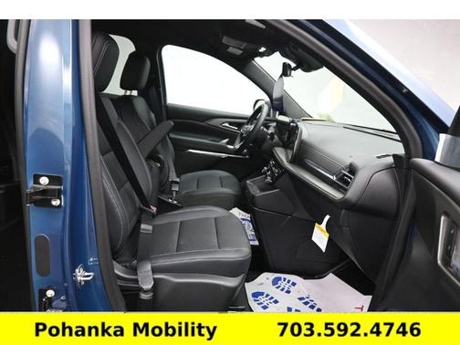 Lakeshore Blue Metallic 2026 Chevrolet Traverse LT