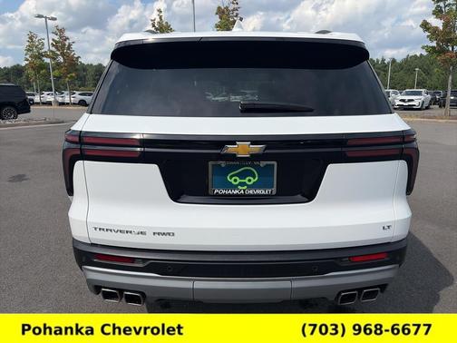 Summit White 2024 Chevrolet Traverse LT