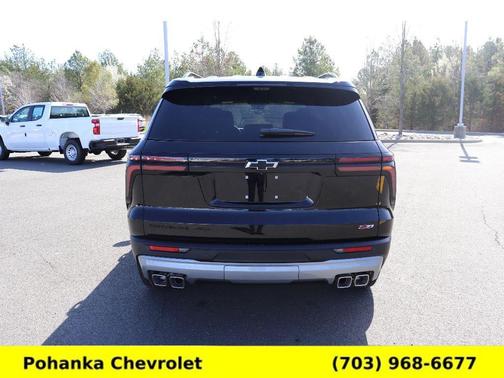 Mosaic Black Metallic 2026 Chevrolet Traverse Z71