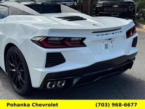 Arctic White 2025 Chevrolet Corvette Stingray w/3LT