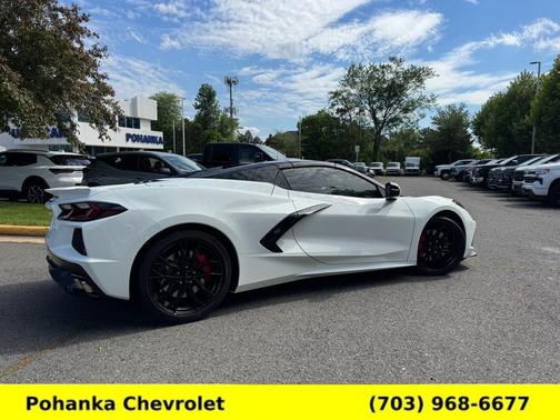 Arctic White 2025 Chevrolet Corvette Stingray w/3LT