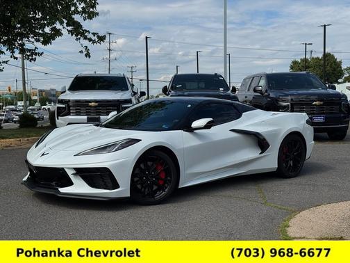 Arctic White 2025 Chevrolet Corvette Stingray w/3LT