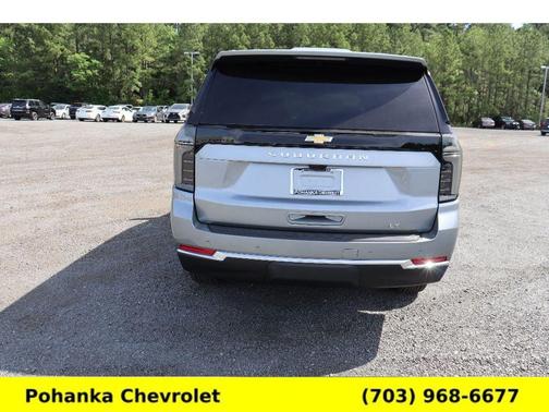 2025 Chevrolet Suburban LT